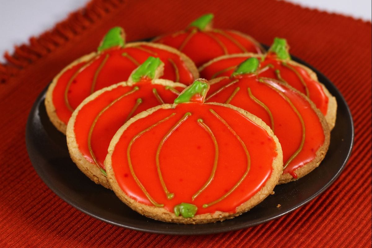 Galletas glaseadas en forma de calabaza