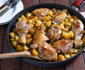 Pollo rústico con patatas