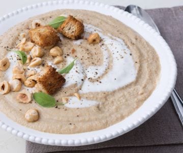 Sopa de chirivías y avellanas