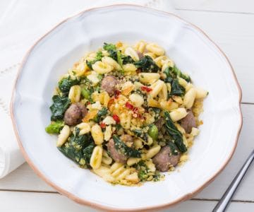 Cavatelli con salchicha y grelos