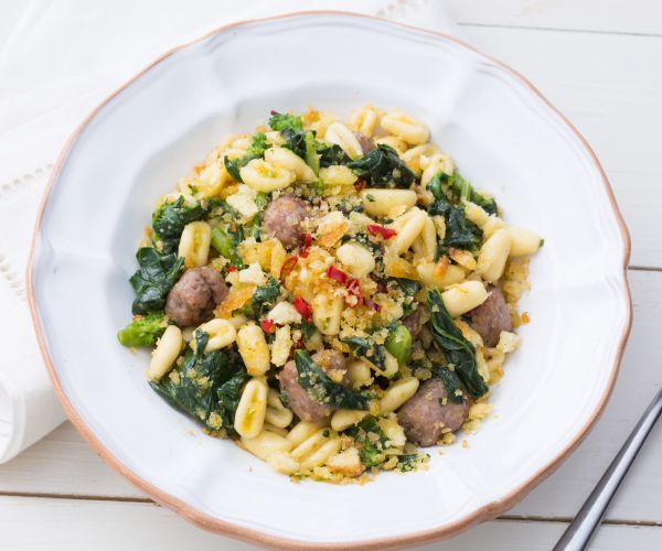Cavatelli con salchicha y grelos