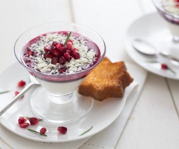 Panna cotta con gelatina de granada