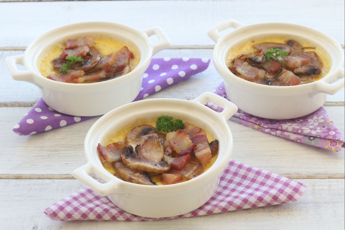 Crema salada con champiñones y panceta