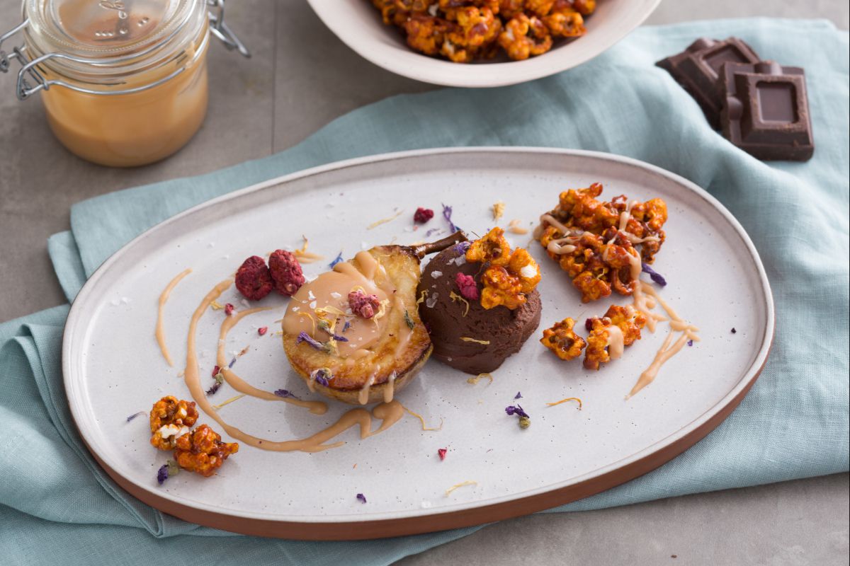 Peras y chocolate con caramelo salado