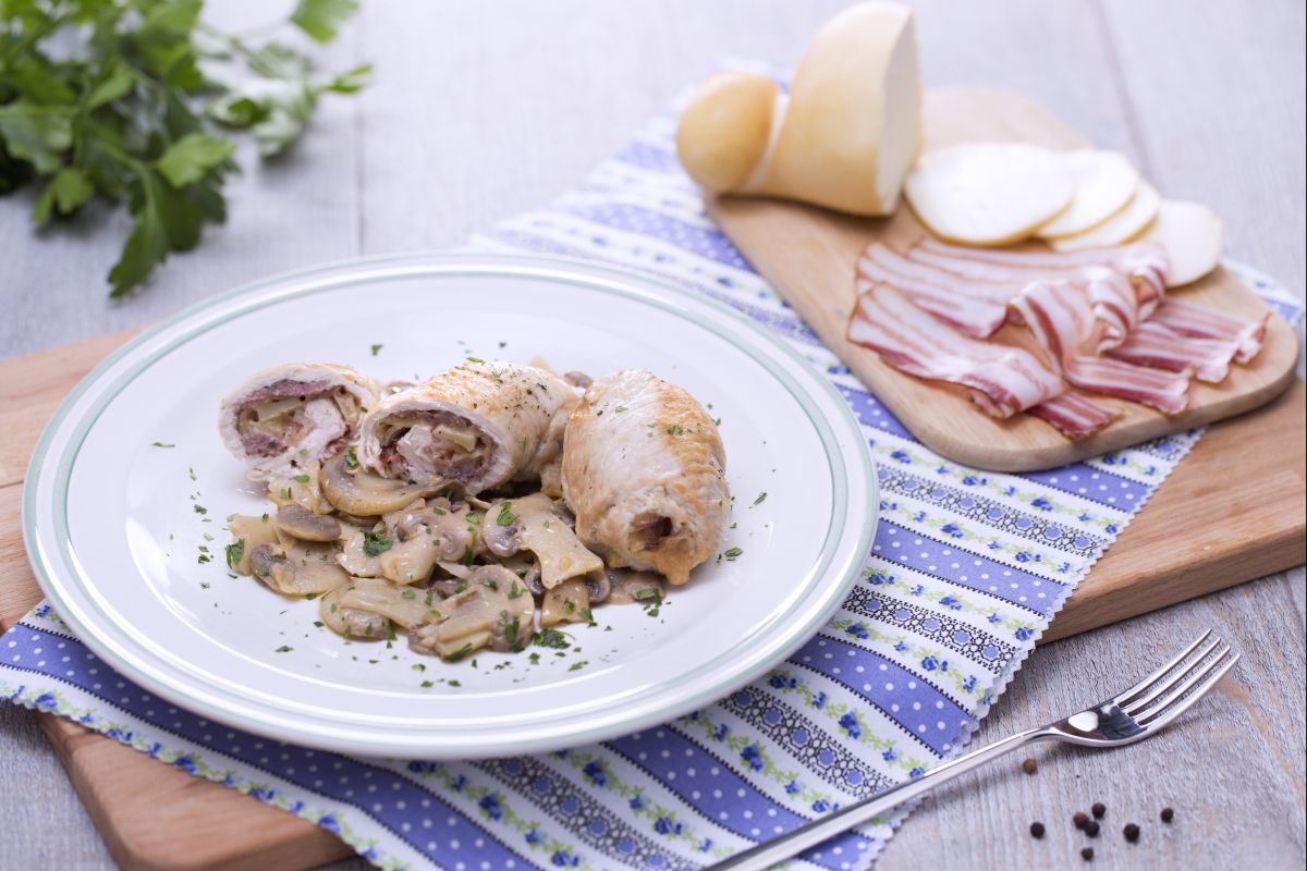 Rollitos de pavo rellenos con champiñones