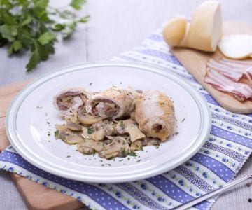 Rollitos de pavo rellenos con champiñones