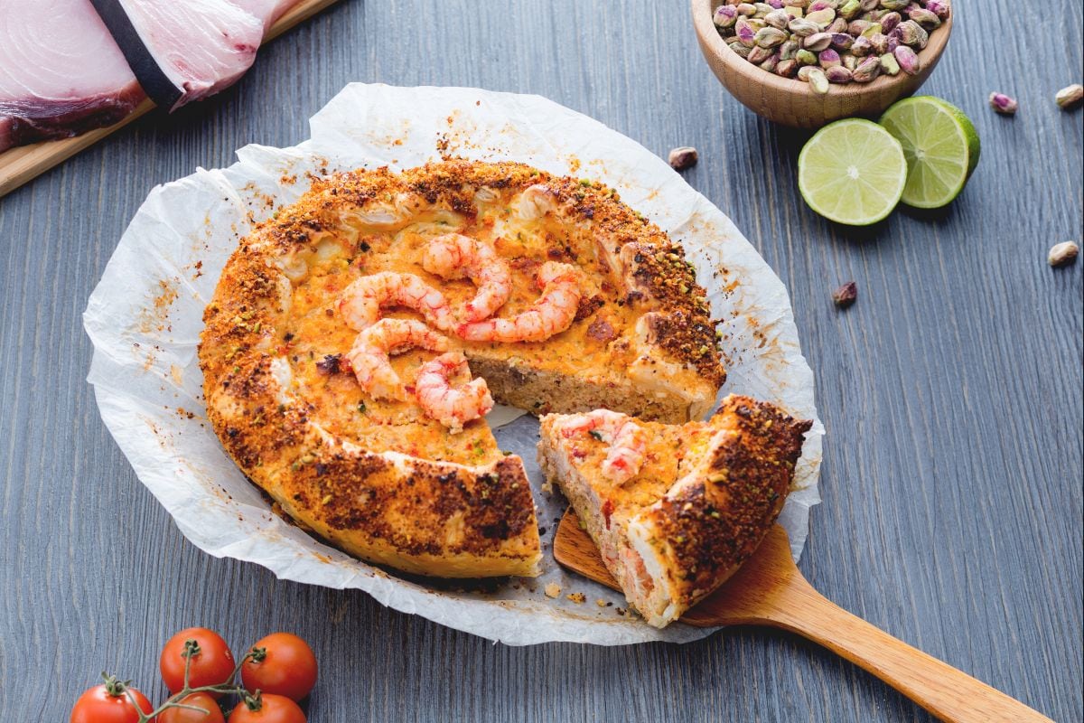 Hojaldre con pez espada y gambas