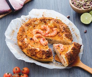 Hojaldre con pez espada y gambas