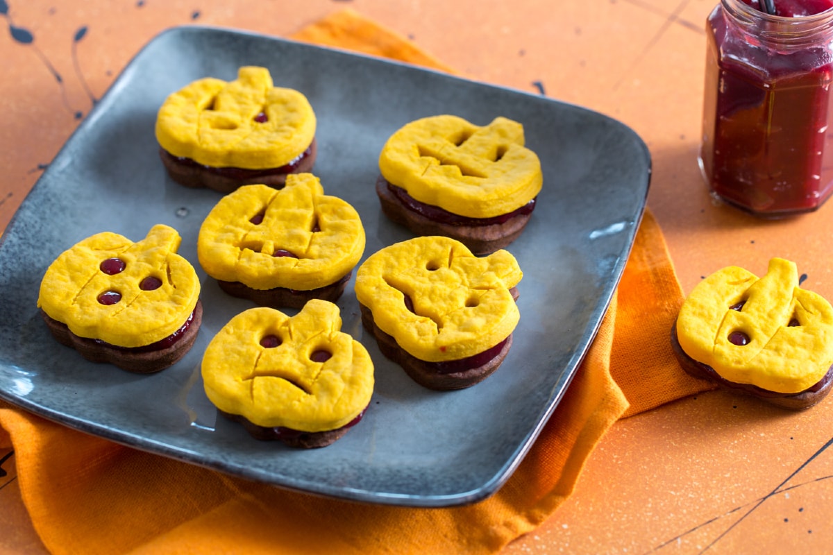 Galletas bicolor de cacao y calabaza