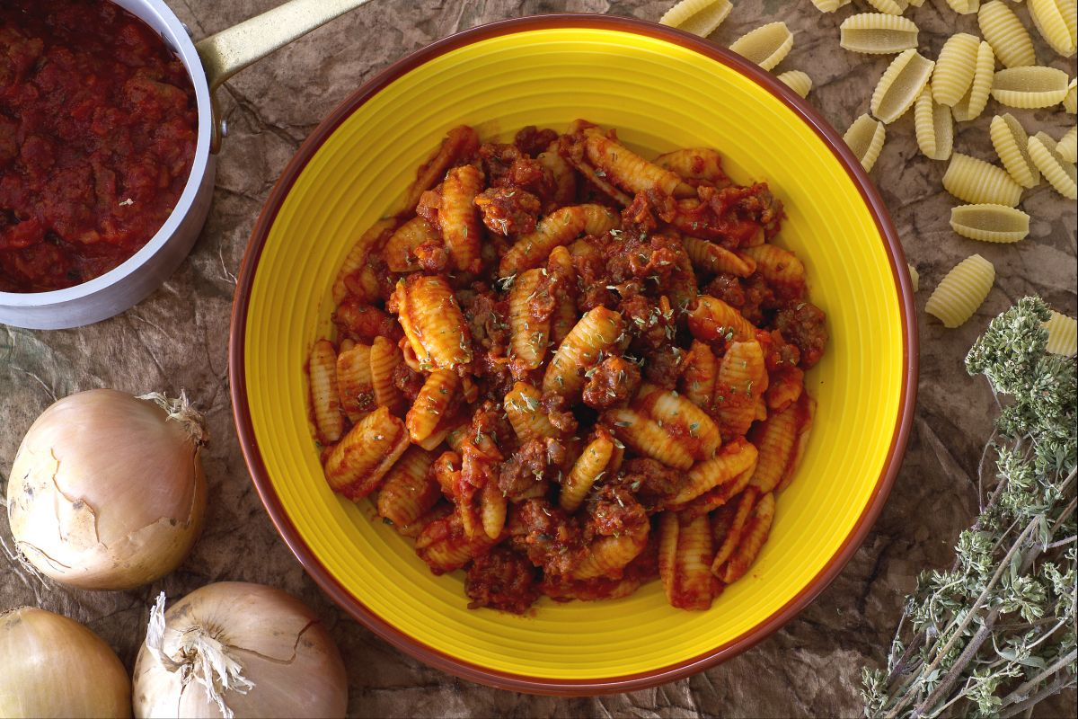 Gnocchi sardi con ragú de salchicha