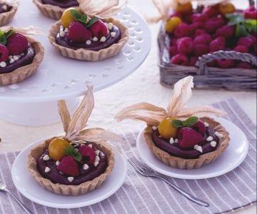 Tartaletas de cacao con almendras y crema de chocolate