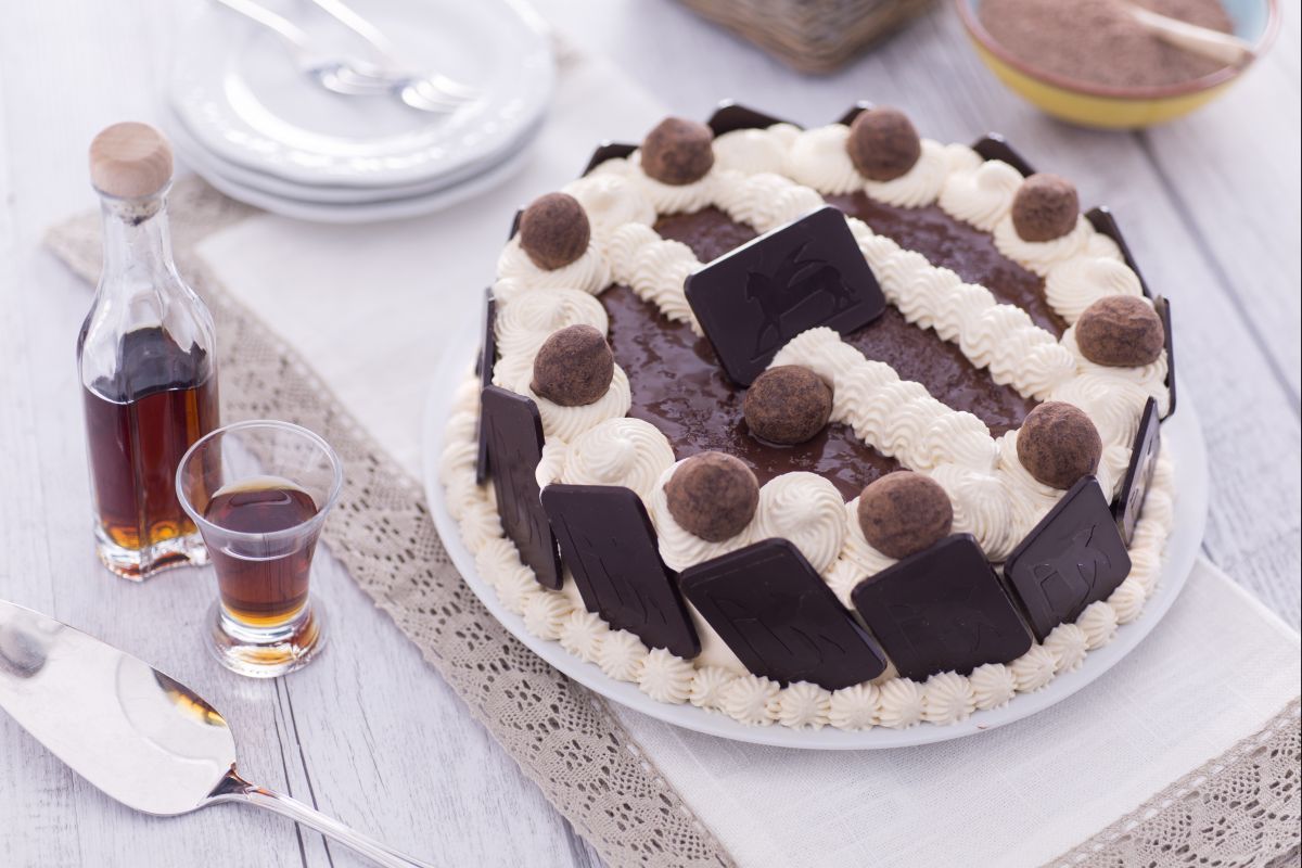 Tarta de cacao con crema de zabaglione
