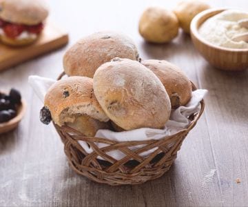 Puccia salentina con aceitunas