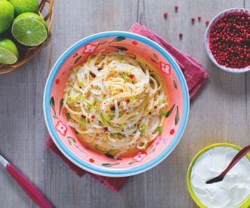 Vermicelli con lima y pimienta rosa