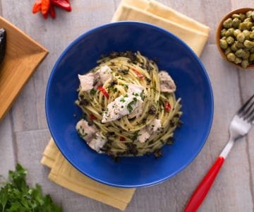Pasta con tapenade y caballa