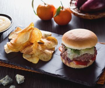 Hamburguesa de pato con mayonesa de cítricos