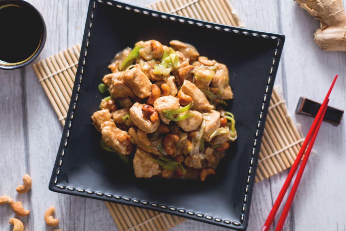 Pollo con anacardos