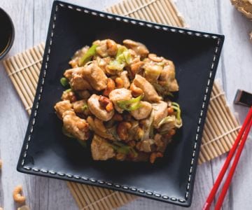 Pollo con anacardos