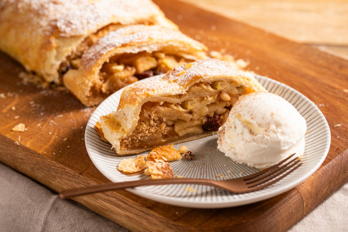 Strudel de manzana con hojaldre