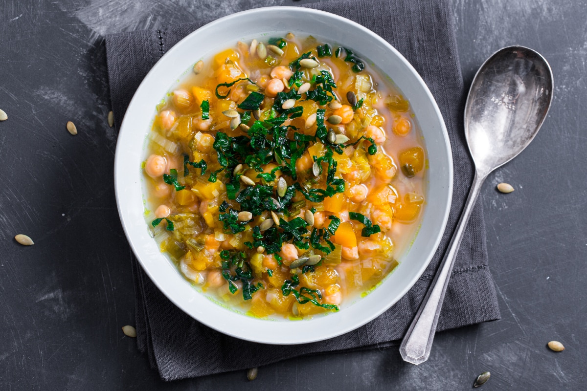 Sopa de garbanzos y calabaza
