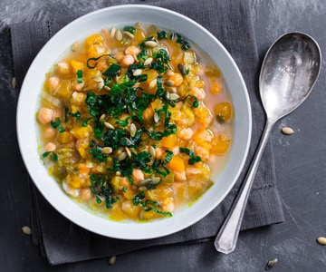 Sopa de garbanzos y calabaza