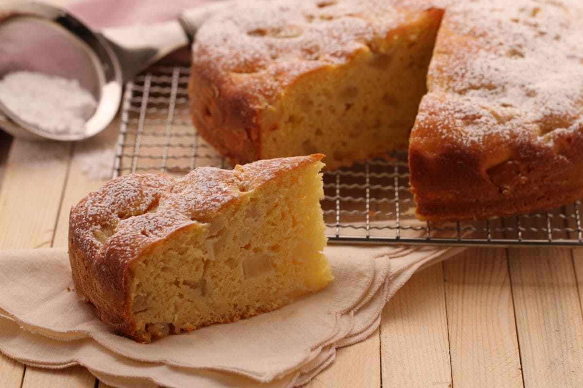 Tarta suave de ricotta y peras