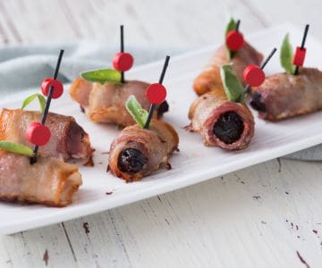 Bocaditos de ciruelas y bacon
