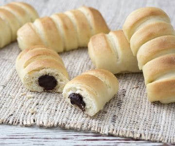 Pastelitos de masa brioche con chocolate