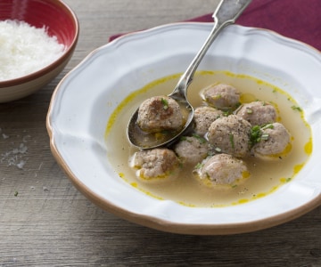 Albóndigas de cerdo en caldo