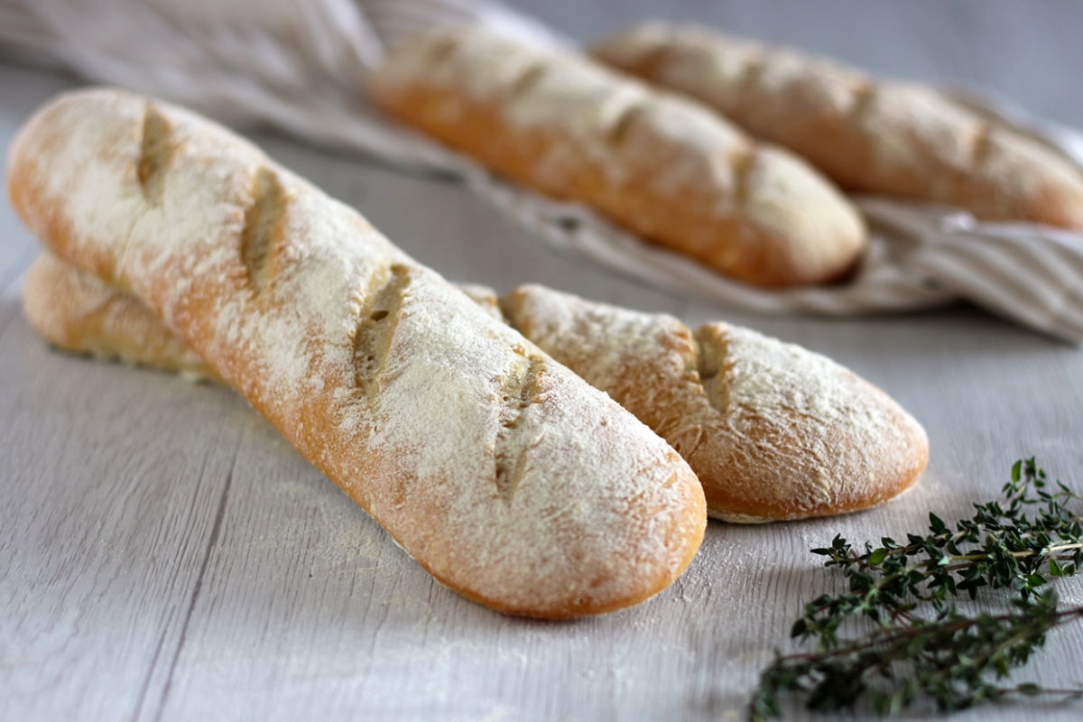 Pan de tomillo con masa madre
