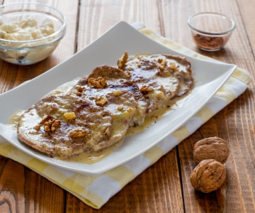 Escalopines al gorgonzola con nueces y cacao