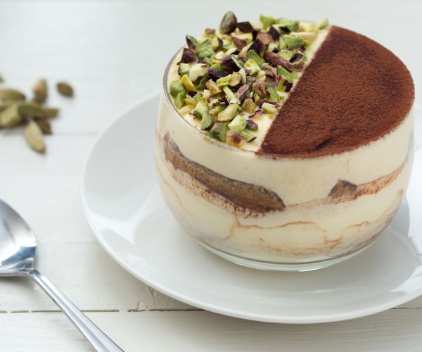 Tiramisú al cardamomo