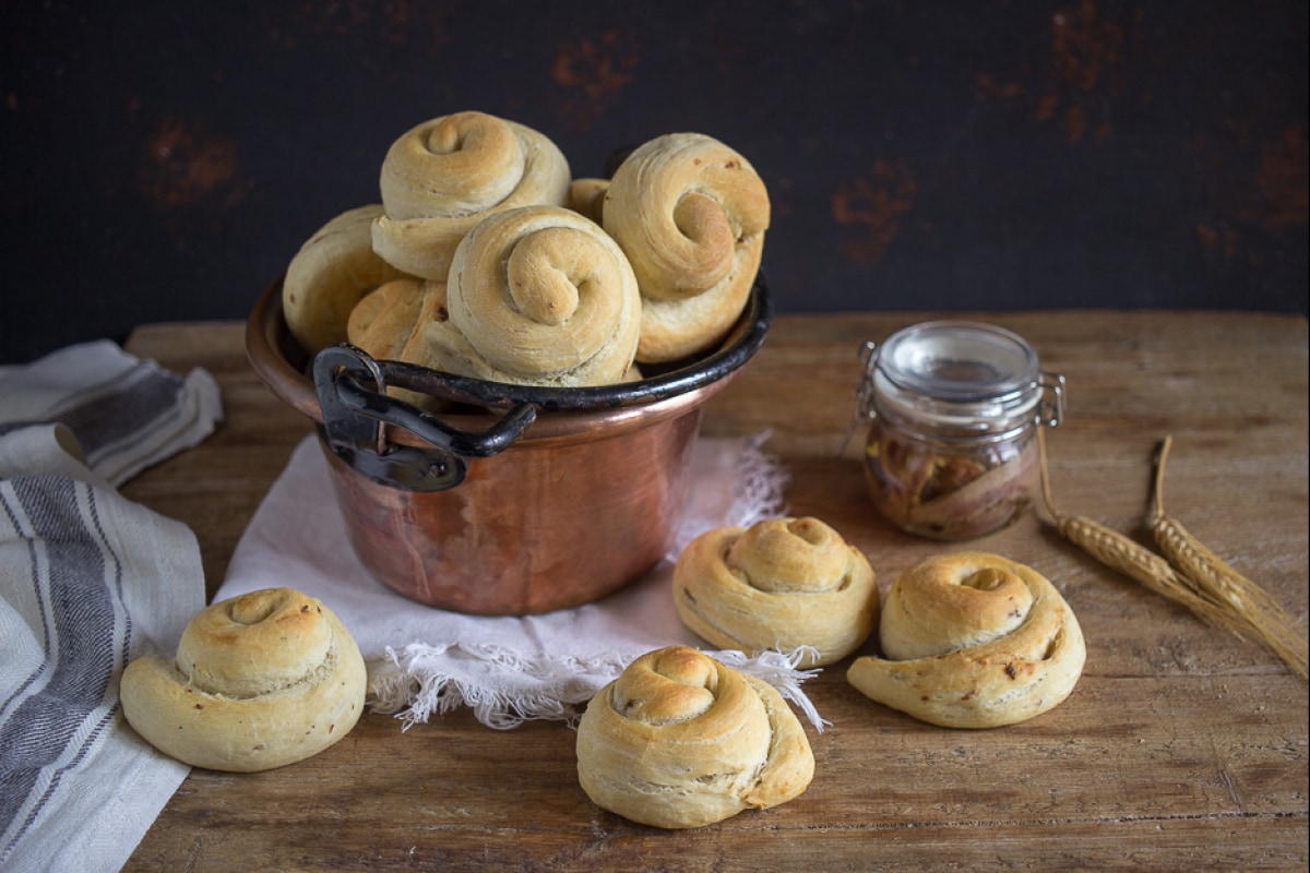 Bollitos suaves con anchoas