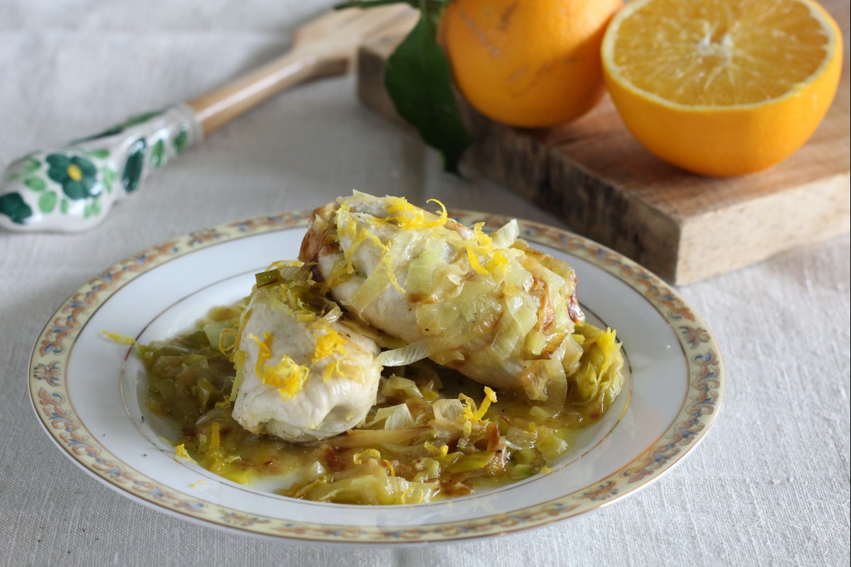 Rollitos de pollo con puerros y cítricos