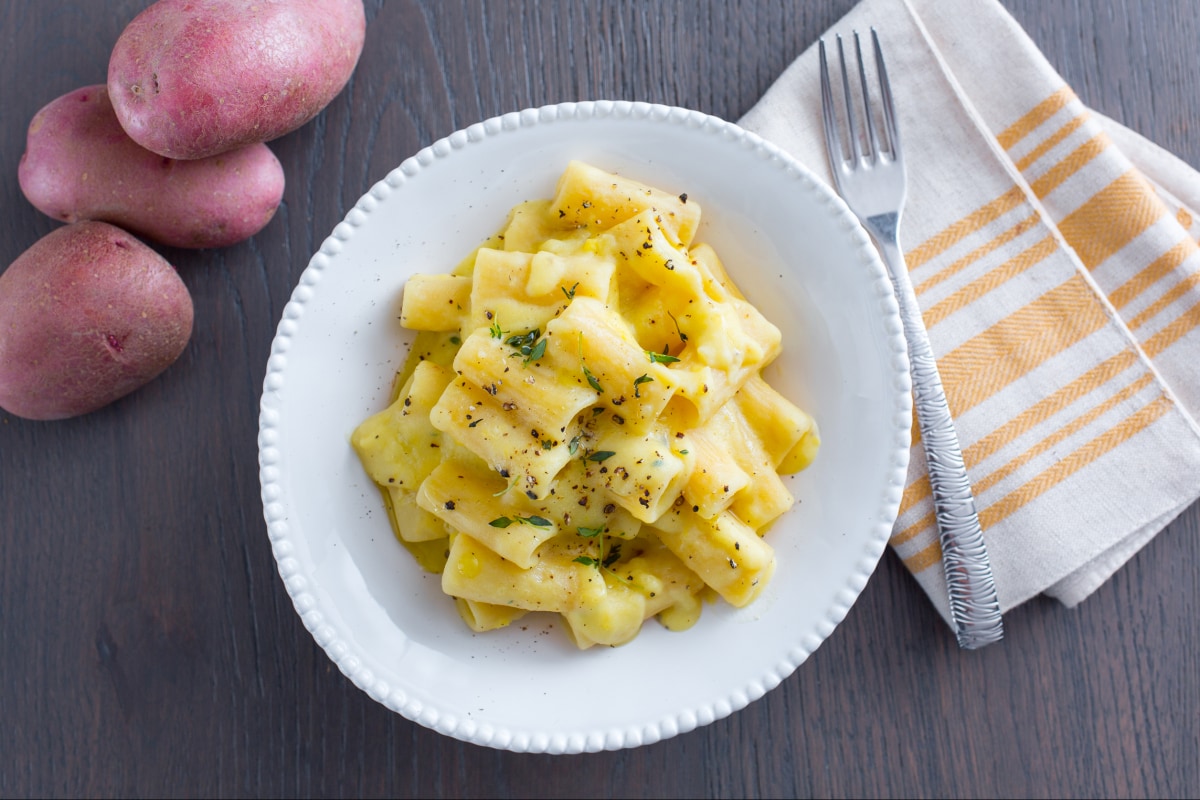 Pasta, patatas y huevos