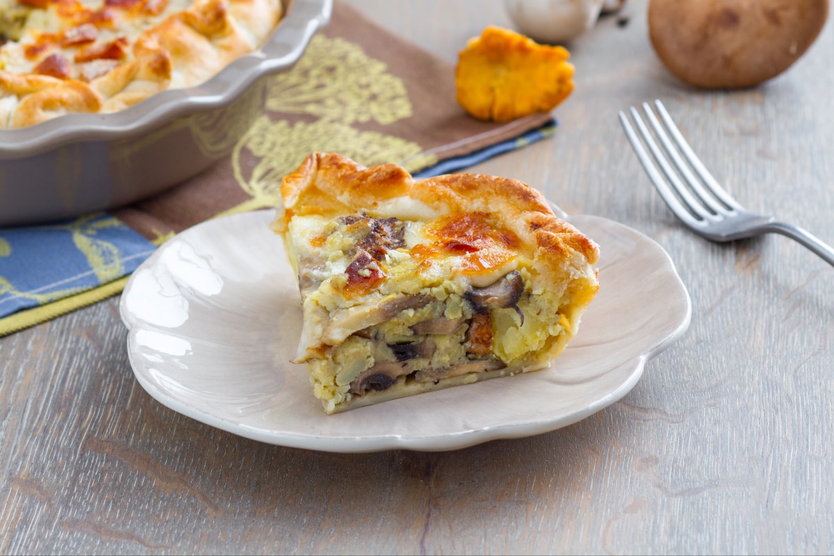 Tarta salada de setas y patatas