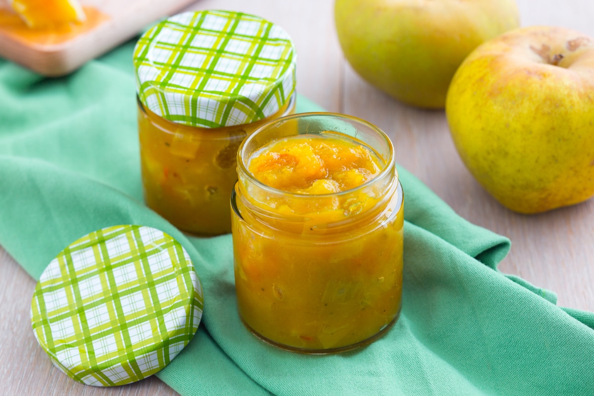 Chutney de manzanas al azafrán