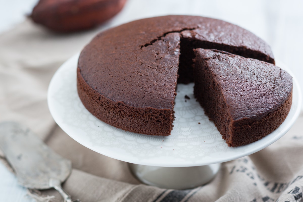 Tarta de leche caliente con cacao