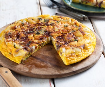 Tortilla de patatas y cebolla