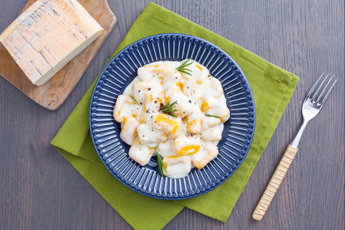 Ñoquis de calabaza con salsa de taleggio