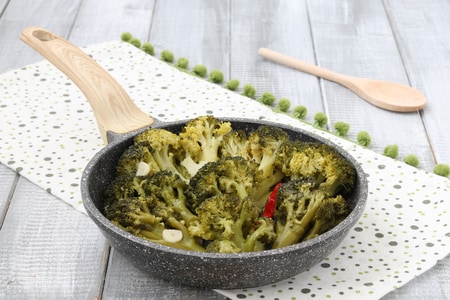 Brócoli en sartén