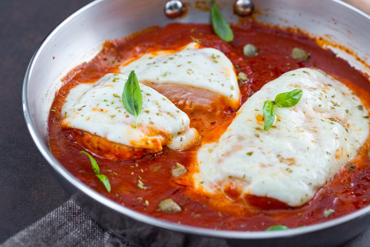 Pollo a la pizzaiola