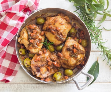 Pollo a la cazadora en blanco