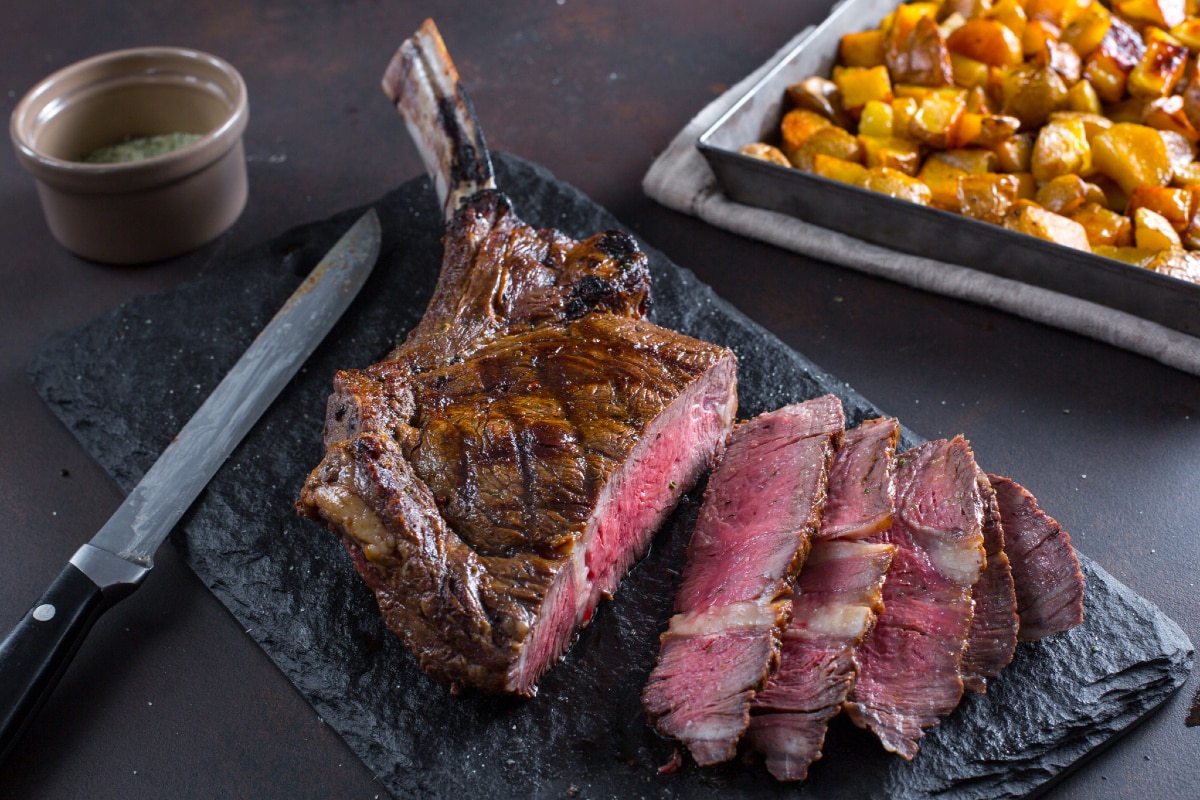 Tomahawk a la parrilla