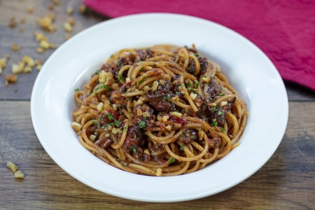 Espaguetis con salsa de pulpo