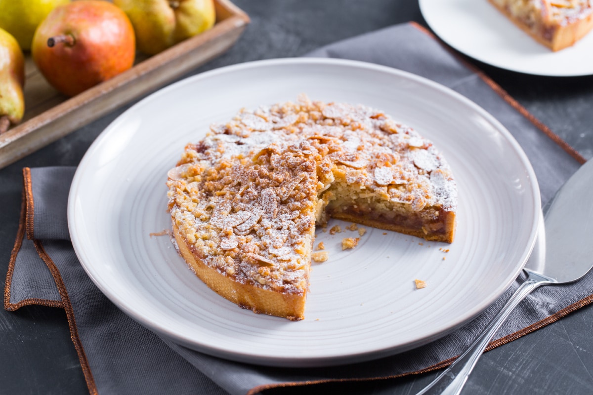 Tarta de peras y canela