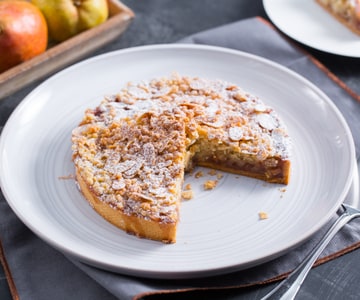 Tarta de peras y canela