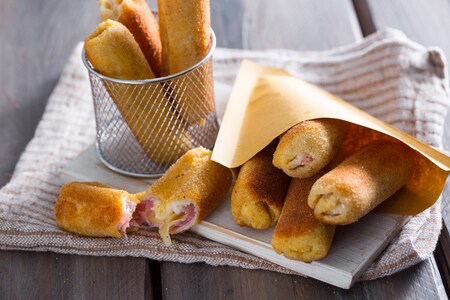 Rollitos de pan de molde jamón y queso
