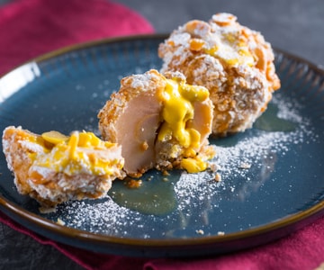Dulce con annurcas y sabayón