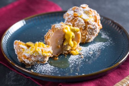 Dulce con annurcas y sabayón